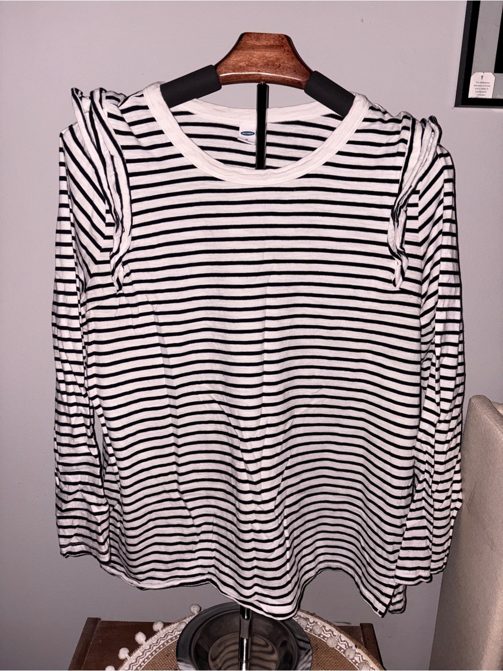Old Navy Black & White Striped Long Sleeve Tee
